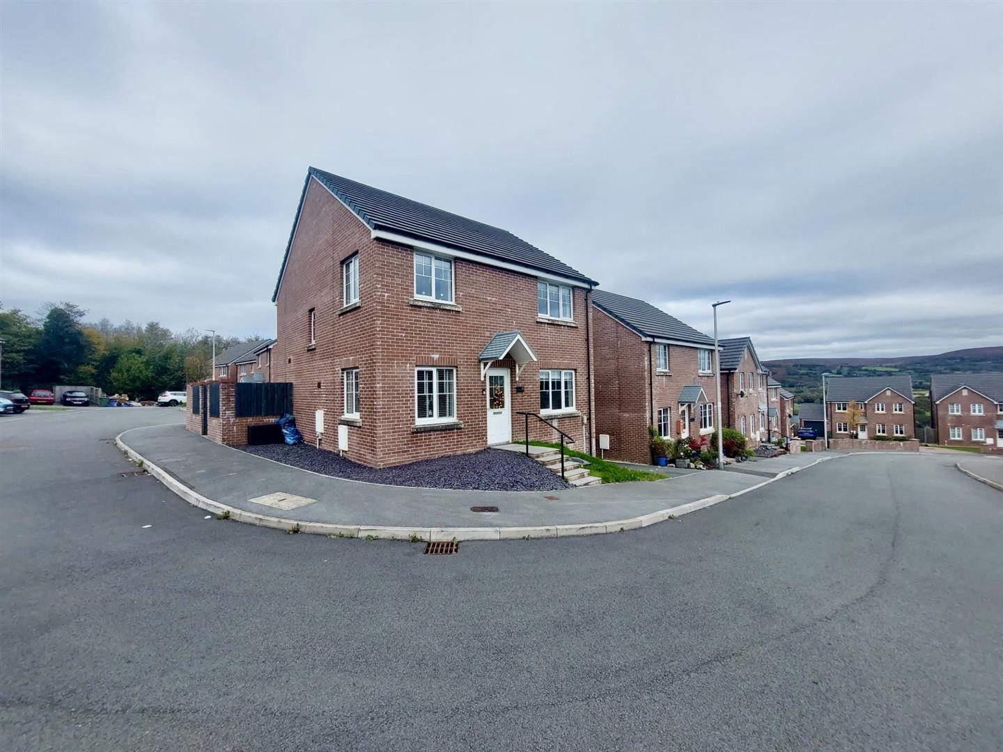 Clos Benallt Fawr, Pontarddulais, Swansea, SA4 0TQ